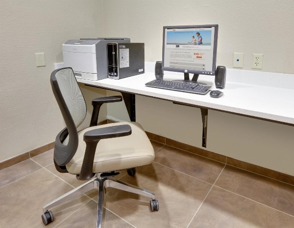 Candlewood Suites Salina Main image